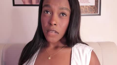 emma_jonness online show from March 2026 06:37:01 PM