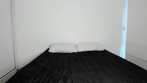 Emma 3 online show from March 2026 10:06:01 PM