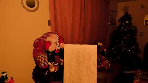 Snapshot of emma_luxy chatting on December 2025 07:59:02 AM emma luxy online show from December 2025 07:59:02 AM