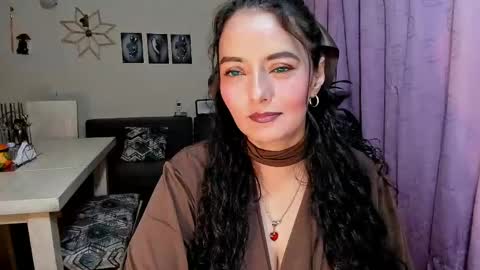  emma luxy online show from April 2026 11:18:02 PM