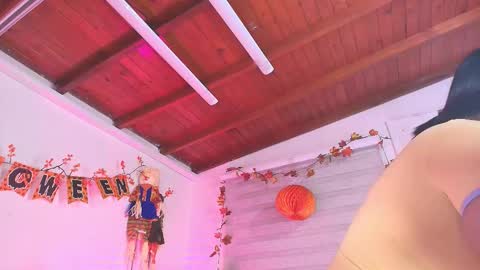 emma online show from October 2025 12:01:02 PM