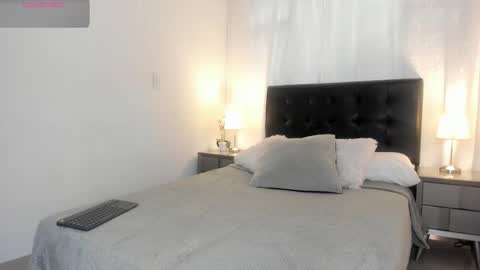 Im Emma online show from November 2025 07:16:02 PM