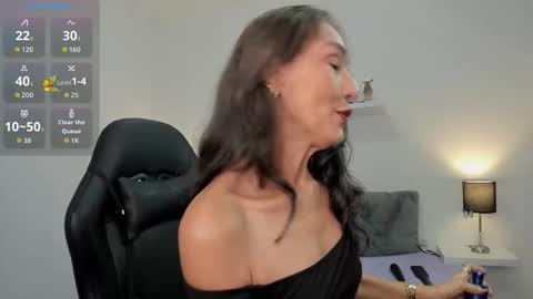 Emma  online show from November 2025 12:09:02 PM