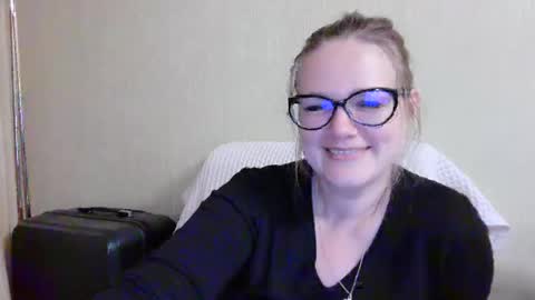 Snapshot of emma_misty_ chatting on September 2025 06:00:01 PM emma_misty_ online show from September 2025 06:00:01 PM