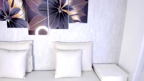 Snapshot of emma_morgann chatting on December 2024 11:33:01 AM Emma Morgann online show from December 2024 11:33:01 AM