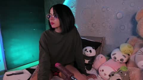     online show from February 2025 10:16:02 AM