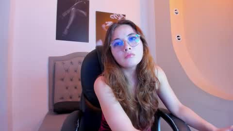 Snapshot of emma_rousz chatting on September 2025 04:47:01 AM emma online show from September 2025 04:47:01 AM