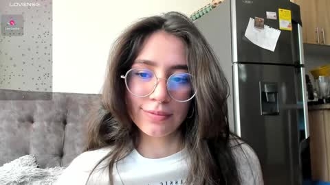 Snapshot of emma_sandovaal chatting on December 2024 06:21:01 PM Emma online show from December 2024 06:21:01 PM