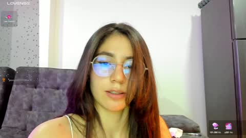 Snapshot of emma_sandovaal chatting on December 2024 06:18:02 AM Emma online show from December 2024 06:18:02 AM