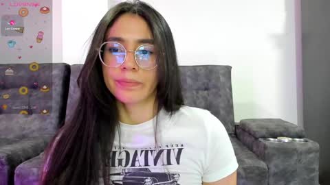 Snapshot of emma_sandovaal chatting on January 2025 03:28:02 AM Emma online show from January 2025 03:28:02 AM