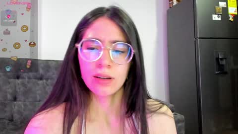 Snapshot of emma_sandovaal chatting on January 2025 01:37:02 AM Emma online show from January 2025 01:37:02 AM