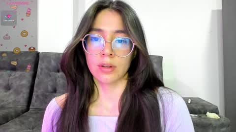 Snapshot of emma_sandovaal chatting on January 2025 03:09:01 AM Emma online show from January 2025 03:09:01 AM