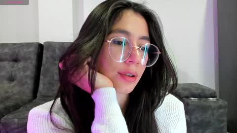 Snapshot of emma_sandovaal chatting on January 2025 01:48:01 AM Emma online show from January 2025 01:48:01 AM