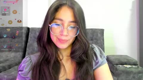 Snapshot of emma_sandovaal chatting on February 2025 05:08:01 AM Emma online show from February 2025 05:08:01 AM