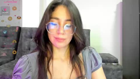 Snapshot of emma_sandovaal chatting on February 2025 08:14:01 AM Emma online show from February 2025 08:14:01 AM
