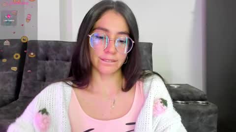 Snapshot of emma_sandovaal chatting on February 2025 01:53:02 AM Emma online show from February 2025 01:53:02 AM
