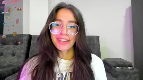 Snapshot of emma_sandovaal chatting on February 2025 02:20:01 AM Emma online show from February 2025 02:20:01 AM