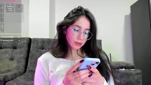 Snapshot of emma_sandovaal chatting on September 2025 06:23:02 AM Emma online show from September 2025 06:23:02 AM