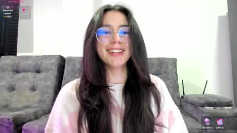 Snapshot of emma_sandovaal chatting on September 2025 02:48:02 AM Emma online show from September 2025 02:48:02 AM