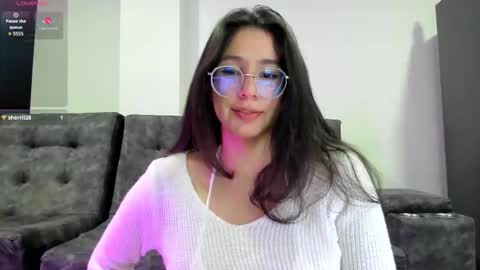Snapshot of emma_sandovaal chatting on October 2025 03:51:02 AM Emma online show from October 2025 03:51:02 AM