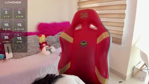 EMMA  online show from April 2026 09:06:02 PM