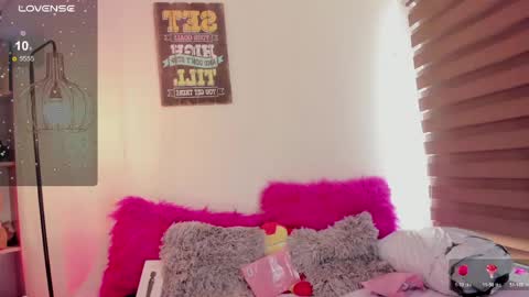 EMMA  online show from April 2026 07:58:01 PM