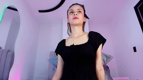 Emma online show from November 2025 12:02:02 PM