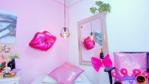 Emma  online show from February 2026 02:03:02 PM