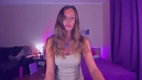 Snapshot of emmaabramson chatting on October 2025 11:24:01 AM Emma online show from October 2025 11:24:01 AM