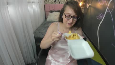 Snapshot of emmaaevans_ chatting on January 2025 02:53:01 PM Emma Evans online show from January 2025 02:53:01 PM