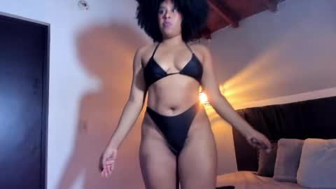 Snapshot of emmabrantt chatting on May 2026 01:22:02 AM Emma Brant online show from May 2026 01:22:02 AM
