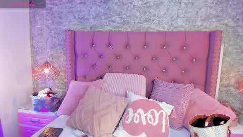 Welcome Im yosein  Your love is my passion activate it with your tips and enjoy with me online show from February 2026 09:03:02 PM