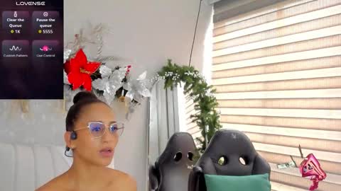  Emma Ferrary  online show from December 2025 07:09:01 PM