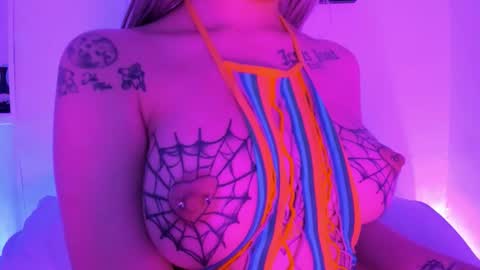 emmajohanson online show from February 2026 07:04:01 PM