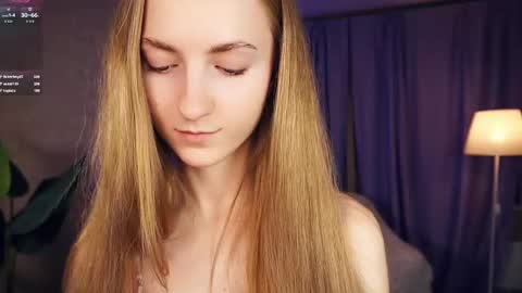 Snapshot of emmalaflame chatting on January 2025 12:06:02 AM Emma day Wendy night online show from January 2025 12:06:02 AM