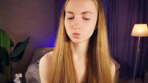 Snapshot of emmalaflame chatting on January 2025 11:54:01 PM Emma day Wendy night online show from January 2025 11:54:01 PM