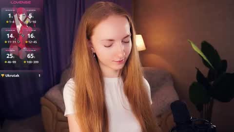 Snapshot of emmalaflame chatting on March 2025 08:52:01 PM Emma day Wendy night online show from March 2025 08:52:01 PM