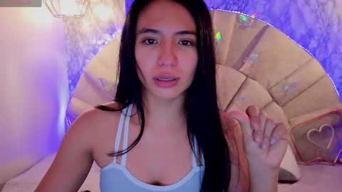 Snapshot of emmamiller__ chatting on June 2026 02:33:01 PM online show from June 2026 02:33:01 PM