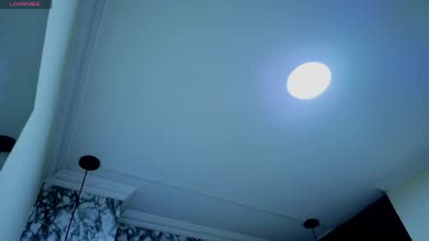 Snapshot of emmamiller__ chatting on June 2026 10:42:02 AM online show from June 2026 10:42:02 AM