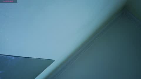 Snapshot of emmamiller__ chatting on June 2026 10:15:01 AM online show from June 2026 10:15:01 AM