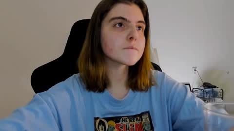 Snapshot of emmamon chatting on December 2024 07:43:02 PM Emma online show from December 2024 07:43:02 PM