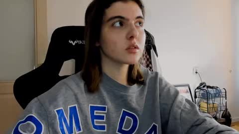 Snapshot of emmamon chatting on December 2024 12:16:01 PM Emma online show from December 2024 12:16:01 PM