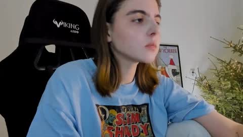 Snapshot of emmamon chatting on January 2025 08:07:02 PM Emma online show from January 2025 08:07:02 PM