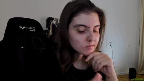 Snapshot of emmamon chatting on March 2025 08:00:02 PM Emma online show from March 2025 08:00:02 PM