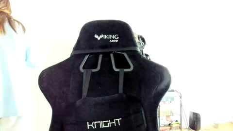 Snapshot of emmamon chatting on September 2025 10:07:02 AM Emma online show from September 2025 10:07:02 AM