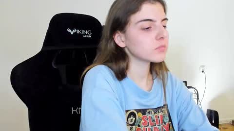 Snapshot of emmamon chatting on September 2025 08:24:02 PM Emma online show from September 2025 08:24:02 PM