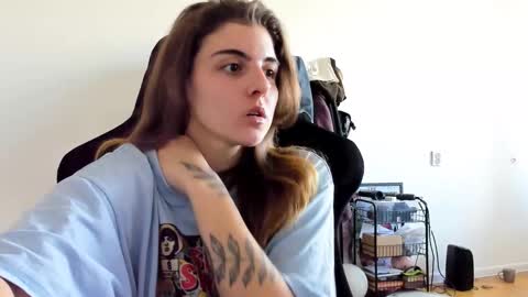 Snapshot of emmamon chatting on September 2025 10:42:02 AM Emma online show from September 2025 10:42:02 AM