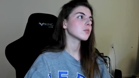 Snapshot of emmamon chatting on November 2025 03:01:02 PM Emma online show from November 2025 03:01:02 PM