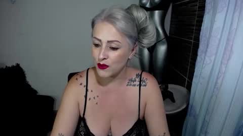 Emma online show from April 2026 08:36:02 PM