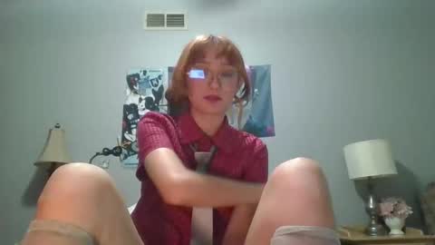 Snapshot of emmarose2000s chatting on June 2026 06:22:02 AM emmarose2000s online show from June 2026 06:22:02 AM